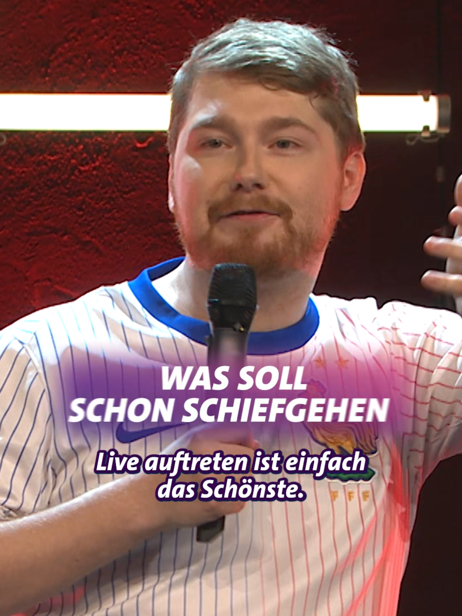 Ins Fettnäpfchen treten | @johannesfloehr | Comedy Clash | LIVE auf dem Twitch Kanal der ARD | Den ganzen Auftritt in der @ardmediathek oder auf YouTube 