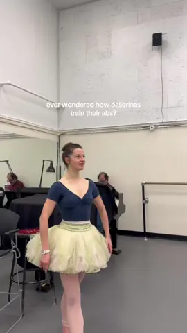 Follow my full ab routine for a stronger core 🤍🩰 #ballerina #ballerinasoftiktok #dancer #balletclass #dancetok #ballettok #workout #sculpting #abworkout #Fitness #fyp 