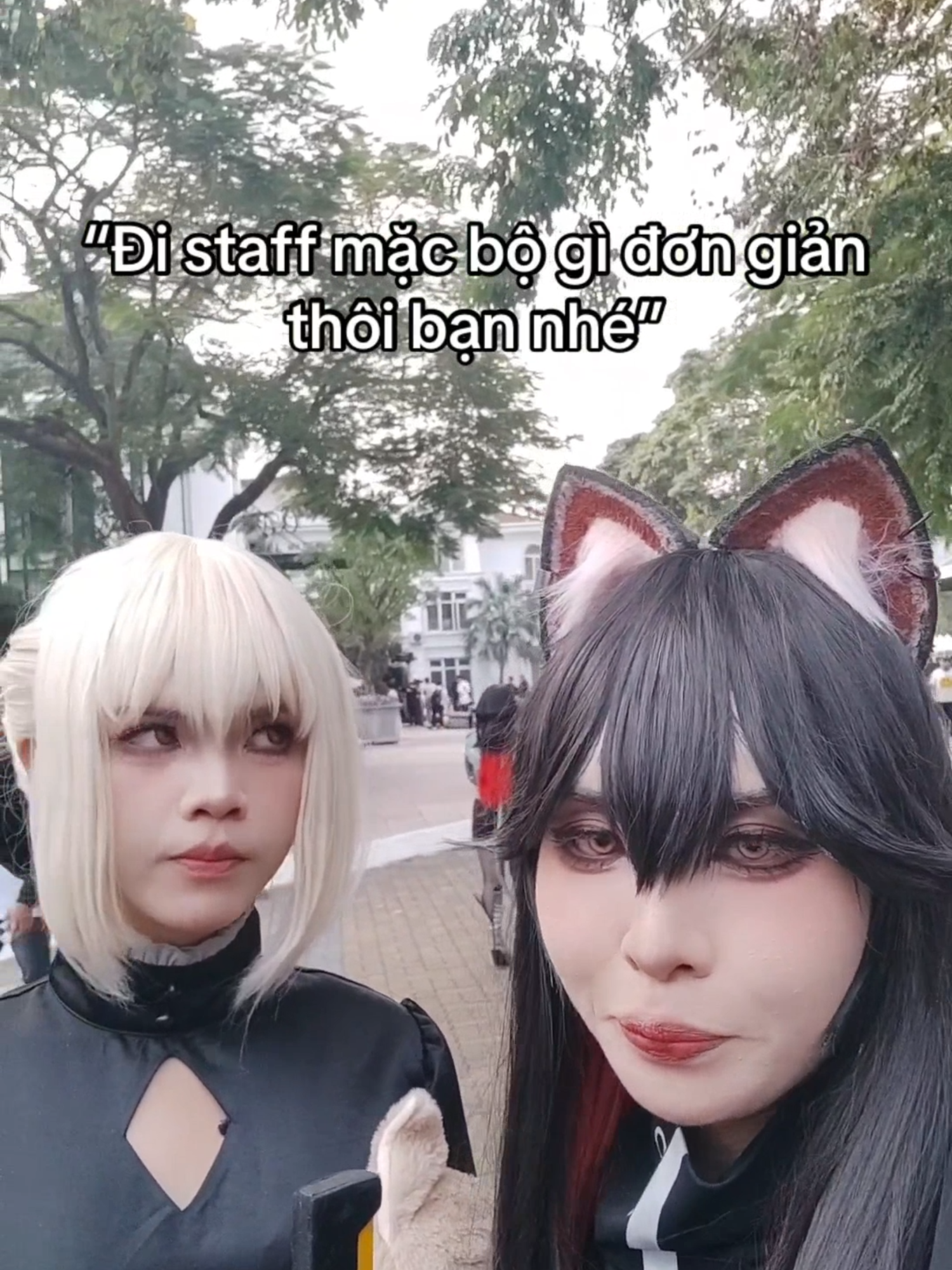 =)))) đi staff thì 