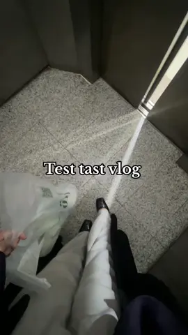 لا عاد تطلبون لشيي حتى الميد كان مو حلو 😣#فلوقاتي #فلوقات_تيك_توك #اكسبلور #tiktoklongs #fyp #tiktok #fypシ゚viral #نمق #نمق_كافيه 