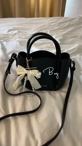 🖤🤍#agefree #tyabag #minislingbag #slingbag #taswanita 