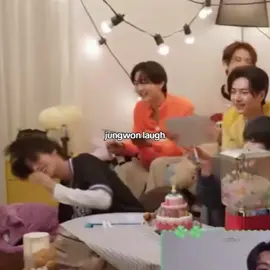 ele ri com tanta vontade  #enhypen #yangjungwon #jungwon #funny #laughing #foryou #fypviralシ 