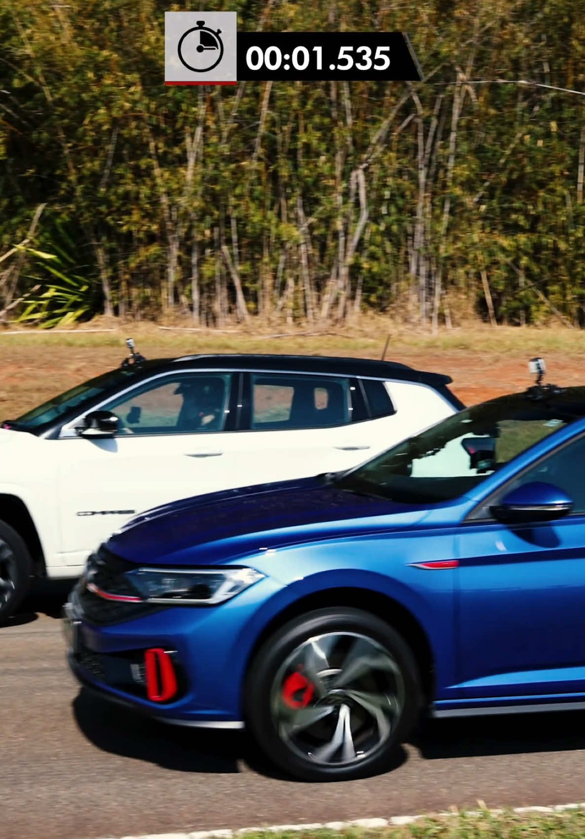 JEEP COMPASS DE 272 CV X JETTA GLI NO ARRANCADÃO! 🚗💨🤔 SUV “esportivo” contra um sedã ESPORTIVO: quem leva a melhor neste ARRANCADÃO? Chegou a hora do @jeepdobrasil Compass com o motor de 272 cv encarar o @vwbrasil Jetta GLI em um pega que promete dar o que falar!  VEJA O RESULTADO no Reels e comenta aqui pra gente o que você achou! 👊⬇️ #Arrancadão #JeepCompass #JettaGLI 