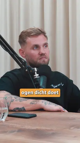 Wat zie jij als je je ogen dicht doet? #4guys