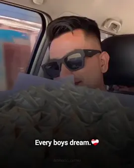 Every boys dream.❤️‍🩹 #srilankan_tik_tok🇱🇰 #foryou #feelings #happiness #mother #Love #mockingbirdeminem 