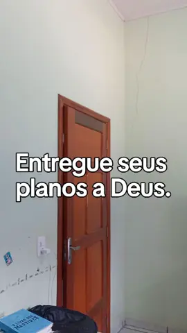 Mudança não espera o novo ano. Comece hoje, com Deus guiando seus passos. #Deus #Cristão #Jesus #biblia #jesuscristo #explorepage