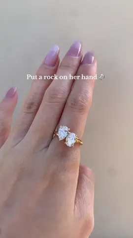 Pear Brillianf Cut & Oval Brillianf Cut Toi et Moi✨ Which diamond shape would you like to see us try on? Comment to let us know💕 #fyp #foryou #jewelry #diamond #diamondring #engagementring #labgrowndiamond #jewelrydesign #uniqueengagementrings #rings #toietmoi #toietmoiring 