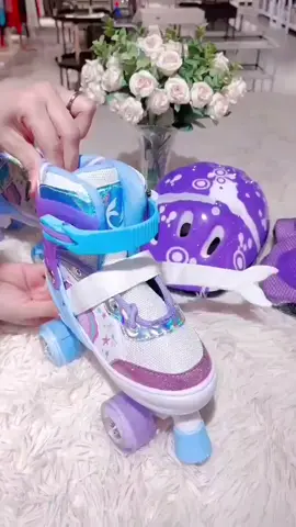 🌈✨ Patins Infantil 4 Rodas Arco-Íris com Luz de LED ✨🌈 Deixe a diversão brilhar com os Patins Infantis 4 Rodas Arco-Íris com Luz de LED! 🛼💖 Perfeitos para meninas e meninos, estes patins não só proporcionam momentos de alegria, mas também são ideais para o desenvolvimento do equilíbrio e coordenação. 🔹 Rodas com LEDs coloridos: Acendem ao patinar, tornando cada movimento mágico! 🌟 🔹 Design confortável e seguro: Feito para se ajustar perfeitamente aos pés das crianças, garantindo estabilidade e conforto. 👌 🔹 Opção com ou sem Kit de Proteção: Adquira com joelheiras, cotoveleiras e capacete para segurança extra! 🛡️👦👧 🎉 Oferta especial! Aproveite descontos exclusivos e cupons na compra deste produto! 🛒🚀 Entrega rápida e confiável garantida! 📦✨ Clique no link abaixo e surpreenda os pequenos com o presente perfeito! 👇 🔗 https://s.shopee.com.br/9pNZCJ5mhL 📝 Tags: #PatinsInfantil #LuzLED #ArcoIris #BrinquedoEducativo #DiversãoGarantida #DescontoShopee #EntregaRápida #Promoção