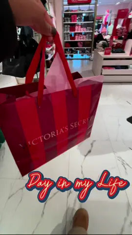 With clothing sizes changing, it’s time to rethink your wardrobe. Out with the old, in with the new! Share your thoughts below: Are you ready to clear out your closet and make room for the updated sizes and styles? Comment and tell me how you’re refreshing your wardrobe! #SizeUpdate #WardrobeRefresh #victoriasecret #shoppinghaul #shopping #bra #fashiontiktok #fashion 