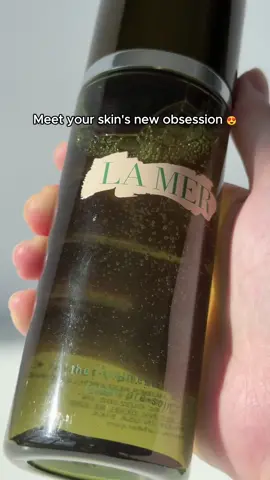 One drop, endless hydration. 💧 The @LA MER Treatment Lotion is your skin’s new obsession. 😍 #skincare #hydration #skintok #ecosmetics #lamer #ecosmeticslovers #skingoals #fyp #skinhacks #treatment 