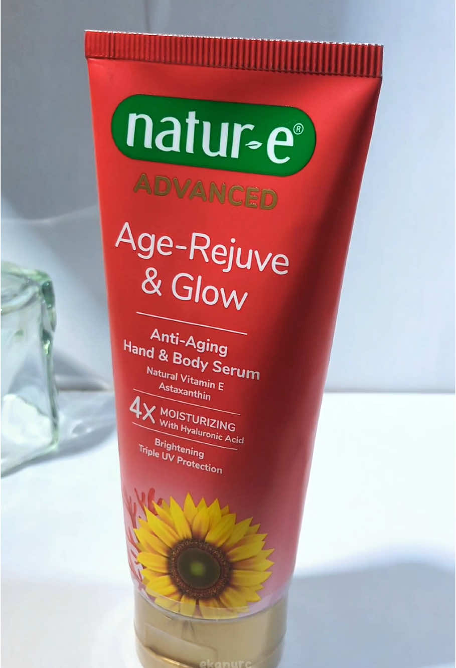 Natur e hand body serum Anti aging & age rejuve Hari ini jangan cuma wajah aja yg dikasih anti aging, body juga perlu yaa 😍✨ #Nature #bodyserum #naturebodyserum #naturerejuve #natureantiaging #beautygram #beautyenthusiast #beautytips #BeautyReview #BeautyTok 