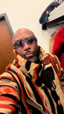 “One of three outfit changes for the RUNWAY 🔥” #willowens #model #Runway #fashion #style #fyi 