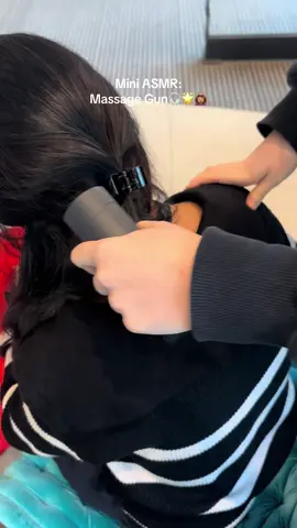 🎧Headphones ON for this one!! 🌟Massage guns are incredible to release stress and tension in the body, and so is listening to them…💆🏽‍♀️ #StressRelief #asmr #massageasmr 