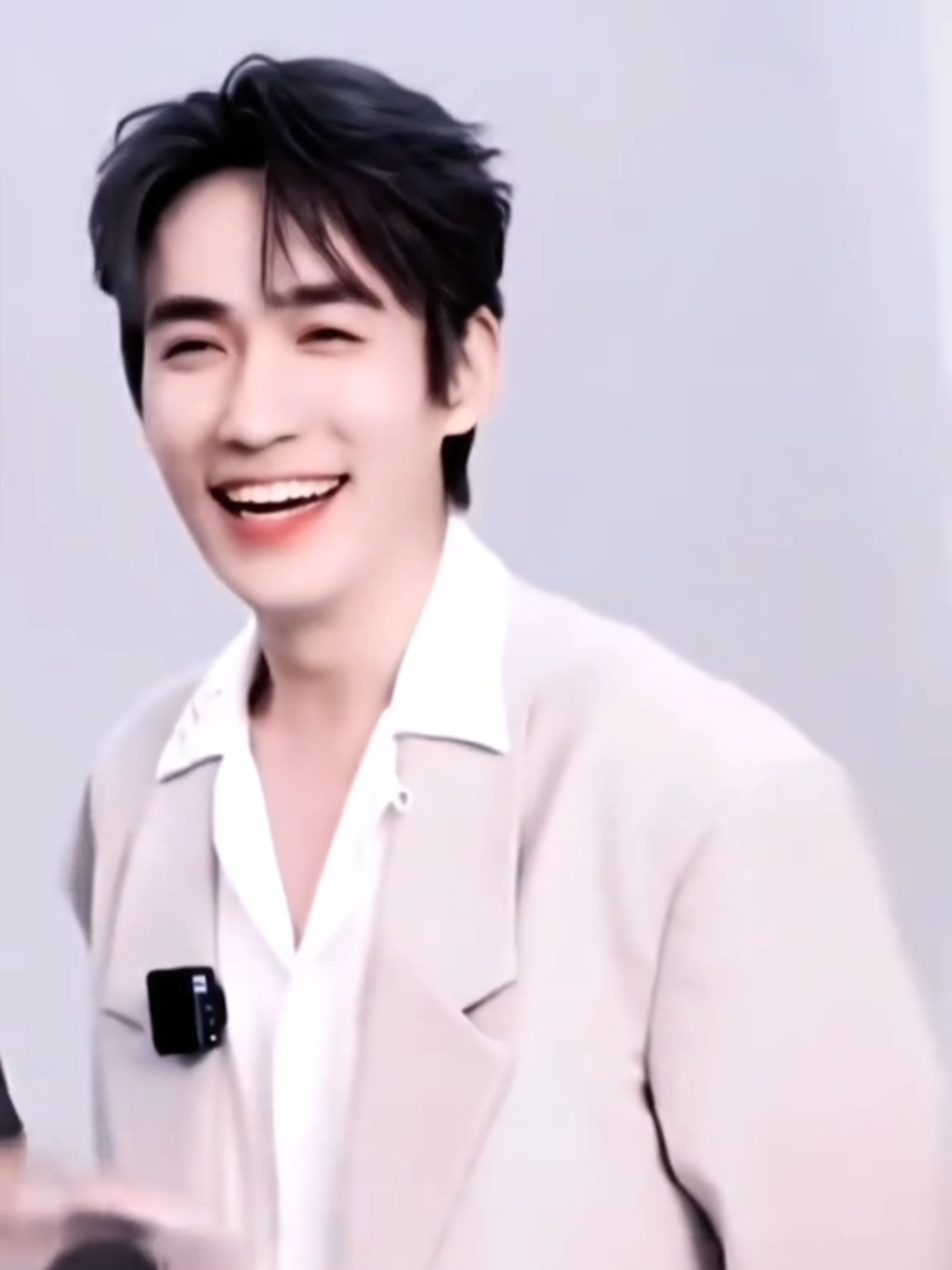 Nụ cười đốn tim 💗.  cr. 🍓小困包 #chunhatlong #zhuyilong #chineseactor #dienvientrungquoc  #zhuyilong朱一龙 #朱一龙 #朱一龍 #zhuyilongedit