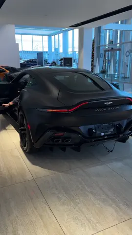 Who doesn’t like the exhaust pops? #astonmartin #exhaust #supercars 