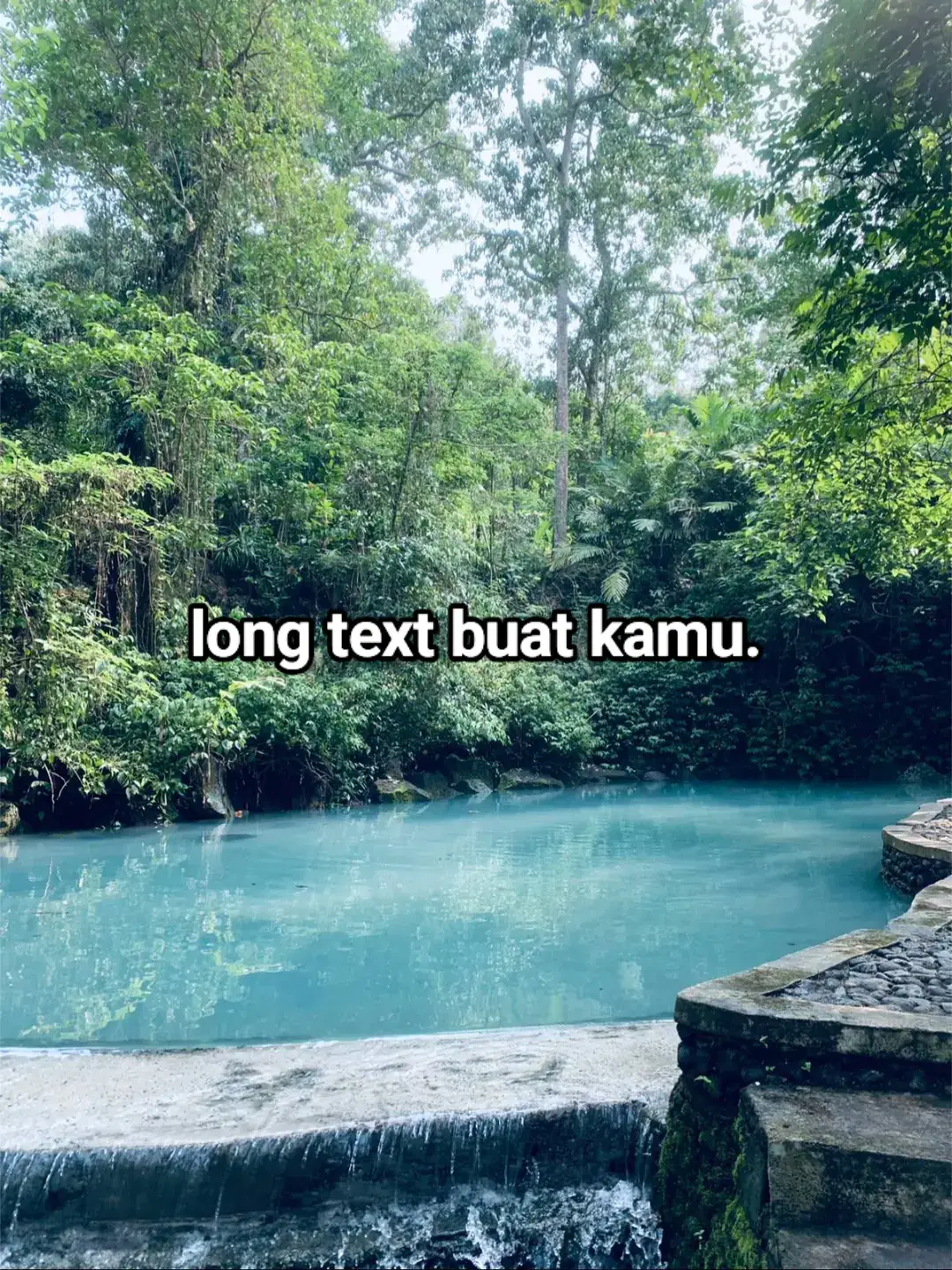 banyak sekali trauma, penuh bekas luka, jika ingin menaruh rasa tolong yakinkan dulu, aku pernah setulus itu, hingga kini diriku penuh dengan rasa ragu, rasa sakit yang pernah terjadi di masa lalu, trauma yang membekas di hati yang tak kunjung sembuh, bukan berarti aku tidak bisa menerima siapa siapa lagi. Hanya saja, aku ingin lebih berhati hati dan butuh keyakinan bahwa rasa sakit yang pernah ku rasakan tidak akan terulang melewati hal menyakitkan sendirian, merapihkan luka di hati sembari meyakinkan diri bahwa sesuatu hal yang lebih baik pasti akan kembali itu sangat sulit. Berusaha mengembalikan angan disaat harapku hampir sirna. Hingga akhirnya aku harus memulai segalanya sedari awal, sembari menyadari bahwa mungkin luka ini satu satunya cara Tuhan membuatku lebih kuat, lebih siap, menerima hal lebih baik di sebrang sana setelah rasa sakit dan pulih ini, aku tidak bermaksud untuk melarang siapapun yang ingin masuk ke dalam hidupku lagi, hanya saja yakinkan aku bahwa rasa sakit kemarin tidak akan pernah terjadi kembali. Aku tidak lagi ingin terjebak di ruang penuh kegilaan demi bisa melupakan satu orang. Tolong yakinkan aku, bahwa mereka yang hadir tidak selalu ingin menyakiti rasa sakitku begitu dalam, begitupun proses pulihku yang tidak sebentar jadi jika ingin hadir pastikan dan berjanjilah untuk tidak kembali membuat luka yang sama seperti yang pernah ku rasa. Jika itu terasa sulit, lebih baik tidak memulai apapun, karena aku ingin meniaga hati agar tidak kembali tersakiti. Tidak ingin tergesa-gesa hingga tidak sadar membuatku terluka. Hanya itu caraku menghindari hal yang hampir membuatku tidak ingin mengenal orang lagi.