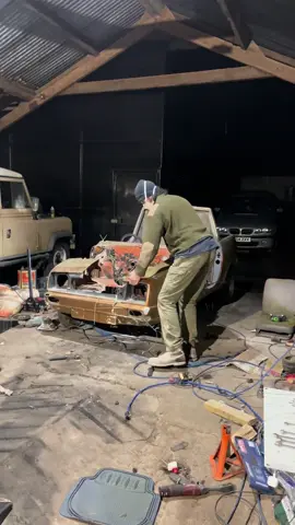 Follow if you wanna see how this works out! #trabant #reliant #projectcar #classiccar #retro 
