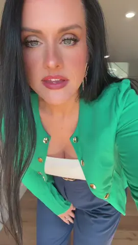 #creatorsearchinsights @Halara_official  #halara #halarapants #dealsforyou #workpants #halaraFlex #tiktokshopblackfriday and #tiktokshopcybermonday  