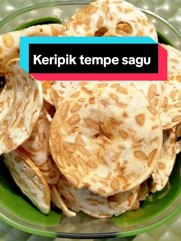 Keripik tempe sagu Keripik tempe sagu ini rasanya gurih dan enak. Keripik tempe sagu ini renyah bangett. Keripik tempe sagu ini cocok untuk cemilan saat kumpul bersama keluarga . Jangan tunda lagi segera cek keranjang belanja di bawah ya... #keripiktempesagu #keripiktempe #sagutempepremium 