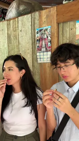 Replying to @Setsu Kamishiro Seguimos descubriendo nuevas delicias del Ecuador 🇪🇨🍃 es hora de probar el Macambo y apoyar la producción local ✨ @Viaja Ecuador #ecuador #mexico #colombia #fypシ #comida #tena #napo #fypシ゚viral #amazonía #hermanos #fy 