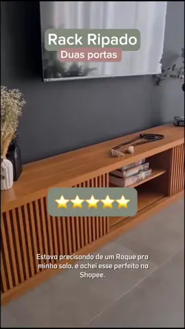 Esse Rack é PER-FEI-TO!!! E deixa qualquer ambiente muito mais sofisticado ✨ Gostou? Comenta Eu Quero pra receber o link 🔗  #rackparatv #decoracao #designdeinteriores #shopee #saladetv #saladeestar #casadecorada #redecorando 