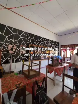 yg pntng so berusaha 🤣#fypシ゚viral #mottss?? #xyzbca #katakatamnado📍 #masukbranda 