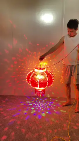 Đèn lồng điện xoay 360 độ 3D Led Kim Cương toả ra các tia siêu chất cả nhà ơi #denxoay360 #denlongxoay360 #denlongxoay 