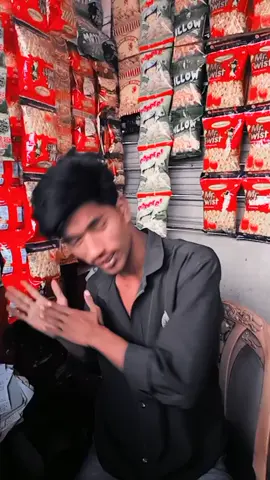 আম গাছে দূরে থাকতে পারবি কিন্তু বলতে না একটা মাথায় রাখবি আমগরে অনেকেই চায় কিন্তু পায়না 😜😜😜😜😜😜😜😜😜😜😜😜😜