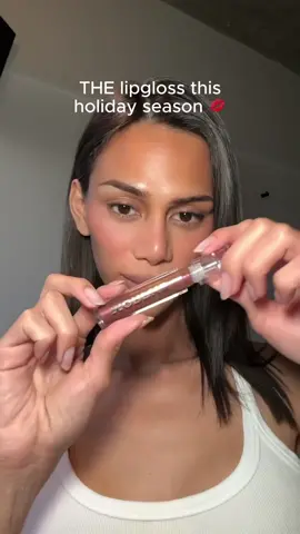 The only way to finish your makeup look is with #Dripglass 💋 Ft. Dripglass Glazed in shade 'Hot Cocoa' from the #HolidayDrama collection 🤎☕
