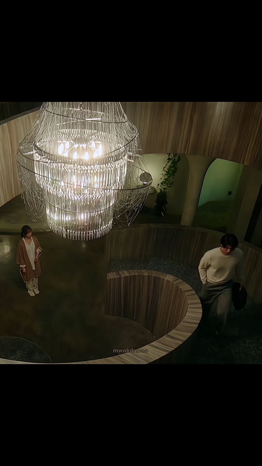 gak semerta-merta langsung dibucinin suami, tapi perjuangan dan kesabaran Noh In ji ngadepin suaminya yang punya traumatic disorder itu luar biasa sih.. #mwokdrama #thetrunk #kseries #gongyoo #seohyunjin 