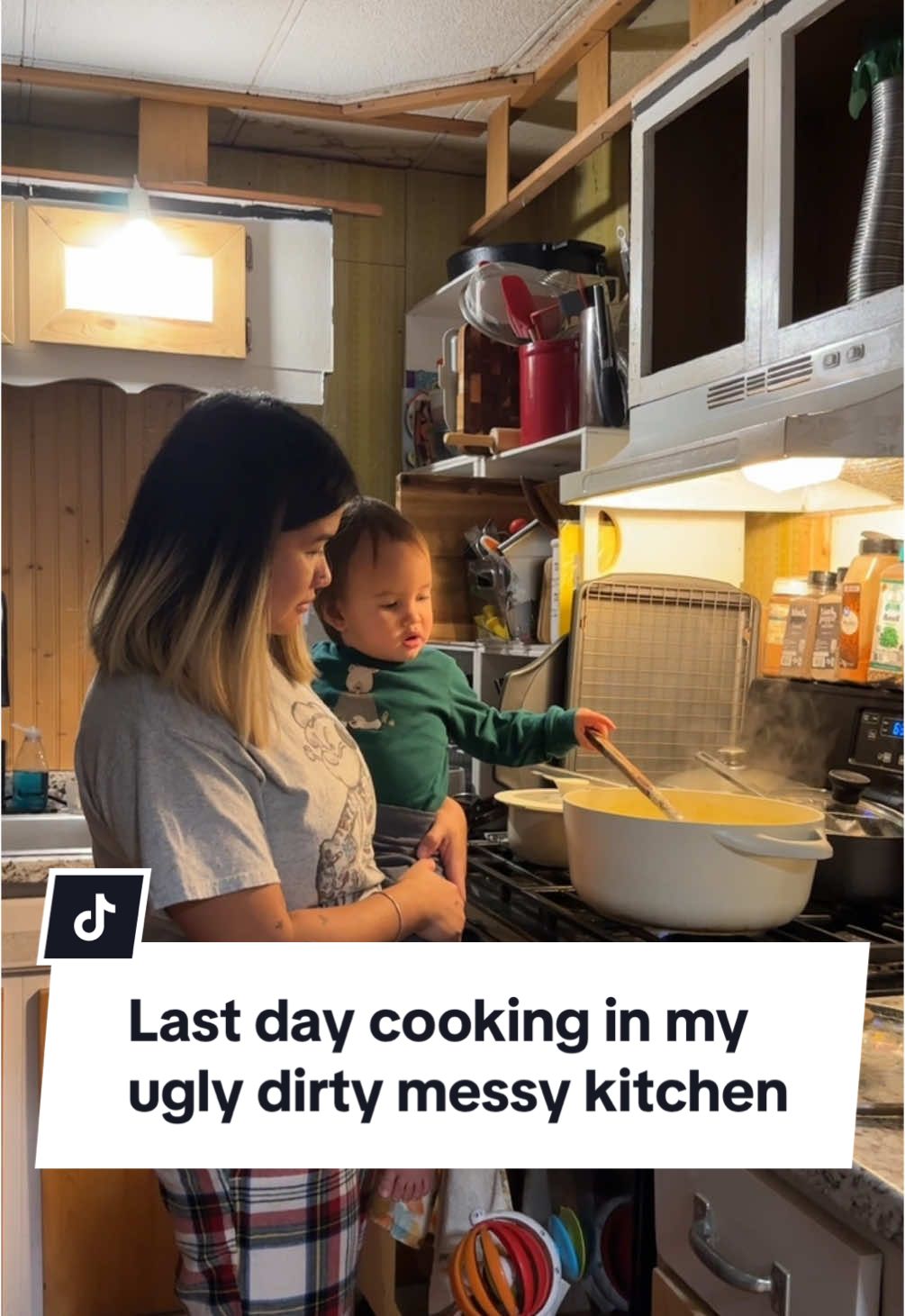 Last day cooking in my dirty kitchen!! Finally!! I’ll explain our goals in the next video for those of u who r so patiently waiting and excited for this project.. #homeimprovement #newproject #kitchen #buildingmydreamhome #dreamkitchen 