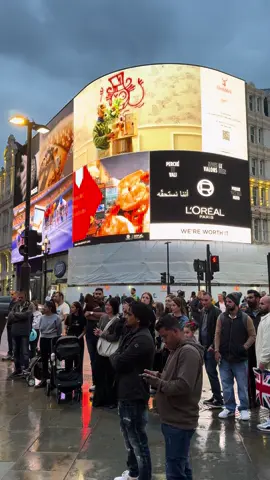 London Vibes at Piccadilly 🫶🇬🇧😍