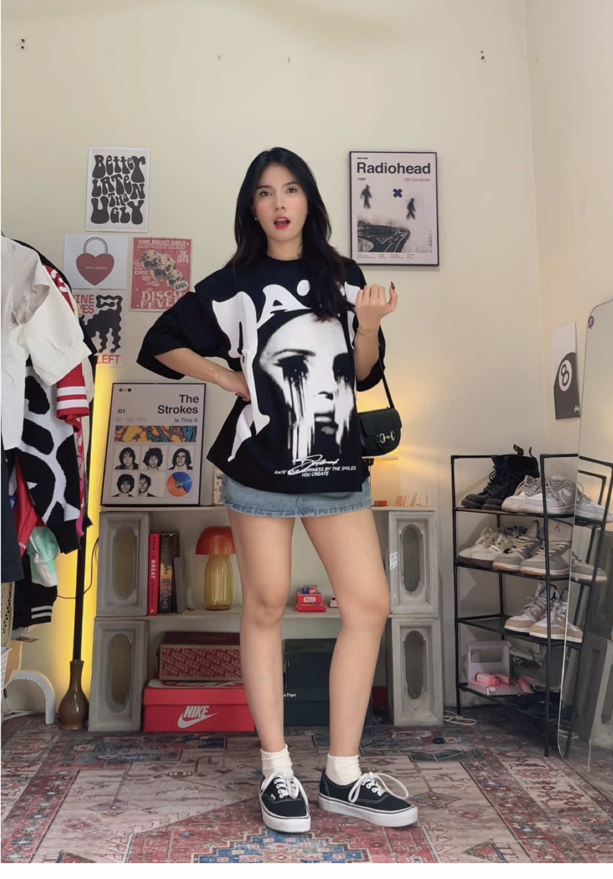 pake t shirt doang keren koo😋😋#kaosoversize #OOTD 