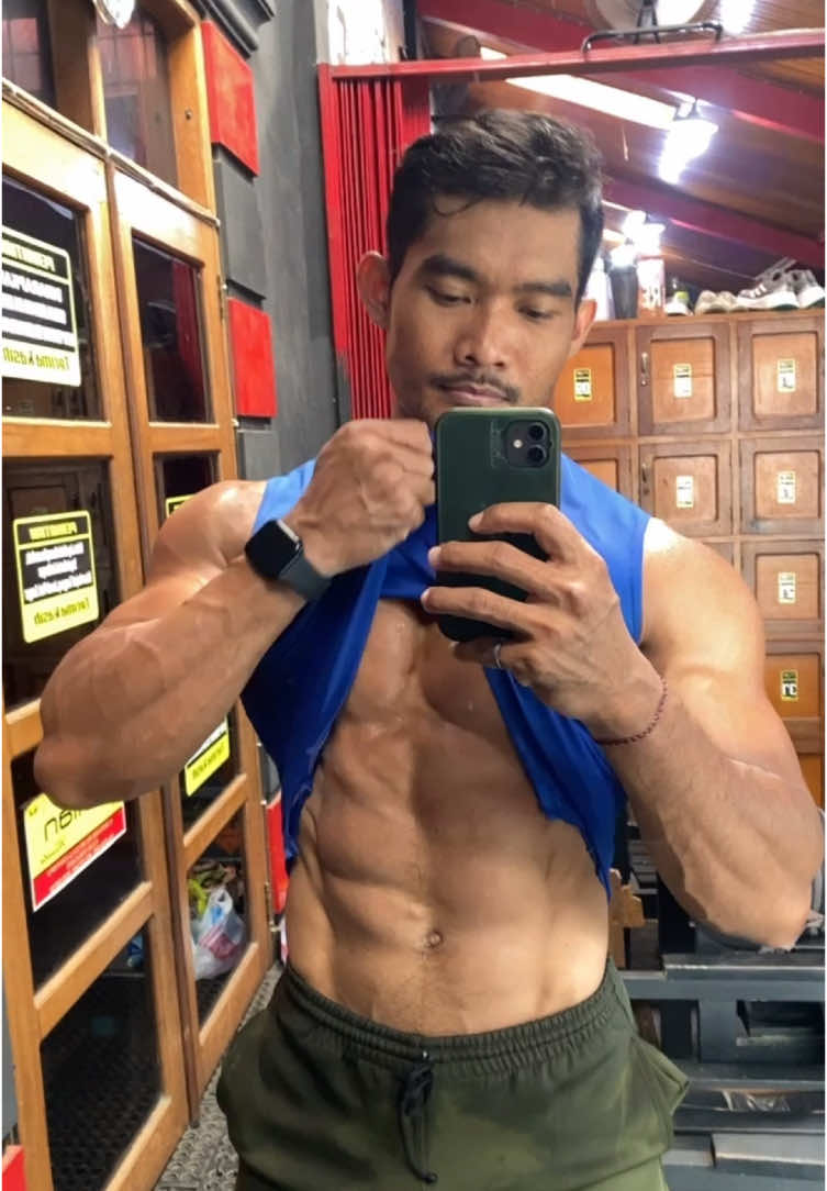 💪🍫 #CapCut #workout #physique 