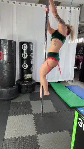 No problems owning the baddie title #babbie #sweet #slowmotion 