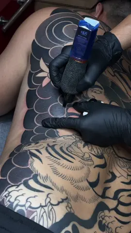 Xăm khối hình Nhật Cổ siêu đẹp #hinhxamdep #japanesetattoo #saigontattoo #trending #xuhuong #xamdaotv #hoangphitattooq12 #traveltattoo #dayxamhinh #suahinhxam #covertattoo 