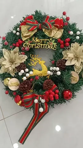 Vòng nguyệt quế trang trí noel,treo cửa sổ cho nhà bạn thêm ấm cho mùa giáng sinh  #giangsinh #phukien #nhadep #noel #genZ #vanphong #sangtao #xuhuong #viral 