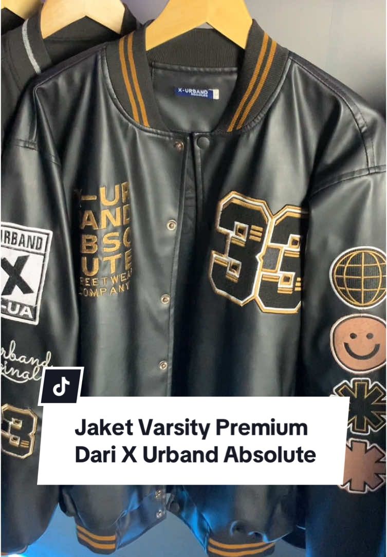 Jaket varsity premium dari X Urband Absolute. Jaket varsity premium ini lagi promo harga, cukup 100ribuan aja bisa langsung dibungkus. Langsung checkout sekarang karena STOKNYA UDAH MENIPIS guys #jaketvarsitypremium #jaketvarsity #jaket #varsity  