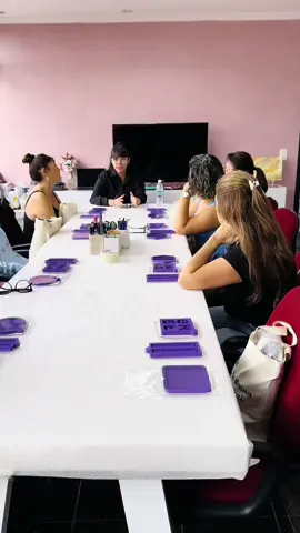 Como é nosso curso presencial de resina epóxi