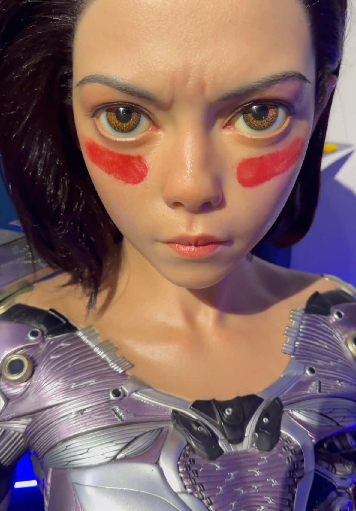 Alita life size bust by Queen Studios #alita #collectibles #lifesize #bust 