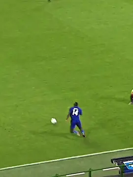 Artist Ronaldinho🎩🇧🇷#football #Soccer #ronaldinho #brasil🇧🇷 #fyp #foryou 