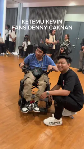 Trimakasih ya kevin , sampun ngrungokne lagune denny caknan .