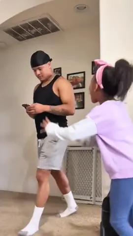 #scareprank #scarecam #scaring #prankvideos #funny #pranks 