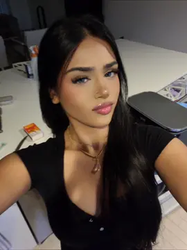 This indian beauty #desitiktok #desi #browntiktok #southasiantiktok #desigirl #pakistan #india #trendingtiktok #viral #london #bollywood #culture #tradition #ilford #eastlondon #southall #acton #bradford #bradford #brownting #leng #beautiful #beauty #indiantiktok 