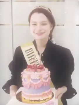 : 05.12 BecBec Birthday 🦦#beckyarmstrong #ninn_sfbr 