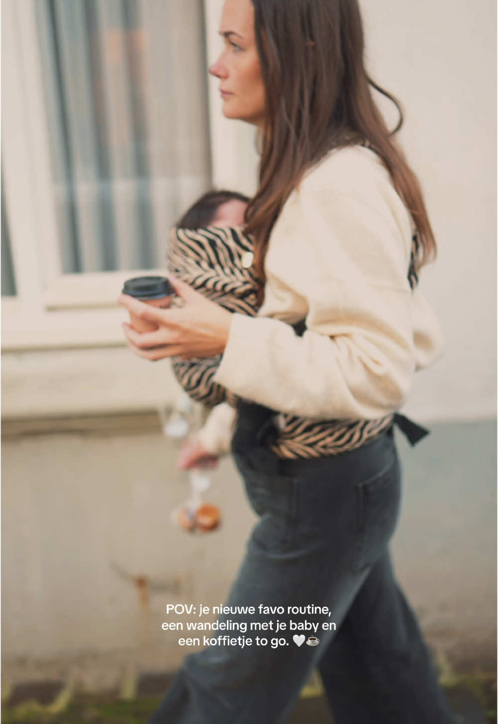 Een goede start van de dag ☕️ | Shop jouw favoriete draagzak via kiddly.nl  #draagzak #kiddly #fyp #MomsofTikTok #babiesoftiktok #fy #babytiktok #babylove 