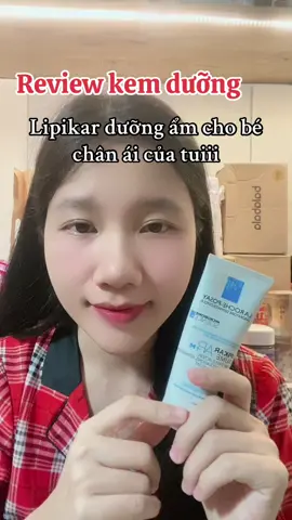 Mùa đông các bé hay bị viêm da cơ địa lắm, nay tui review cho các bà dòng kem dưỡng Lipikar này nè #mebimsua #chamcon #embe #learontiktok #viemdacodia #fyp 