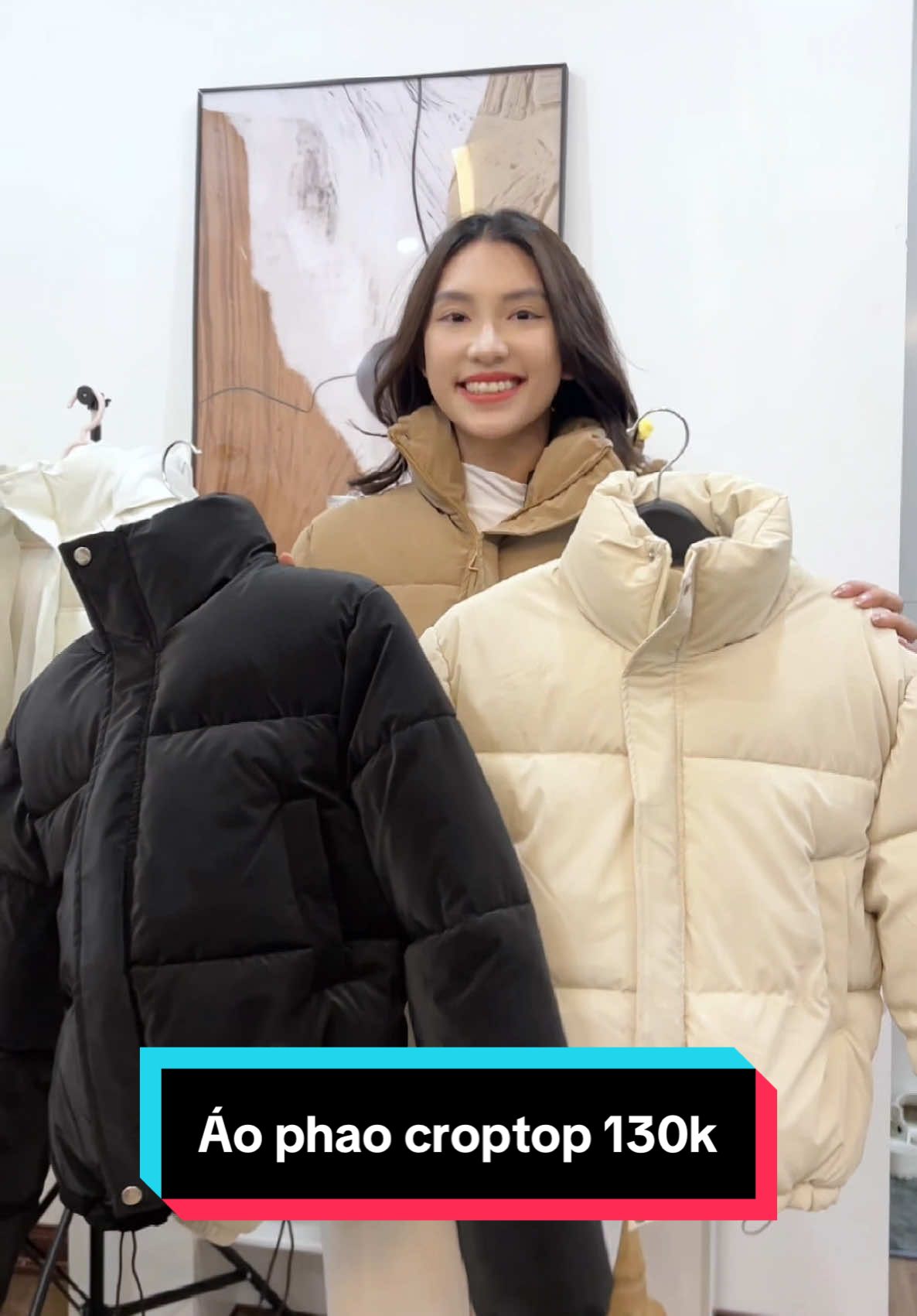 Áo phao nhung lì đủ 3 màu đang được trợ giá cả nhà ơi #aophao #aophaonu #aophaobeo #aophaocroptop #aokhoac #aokhoacnu #aoam #aomuadong #thoitrangmuadong #thoitrangnu #fashion  