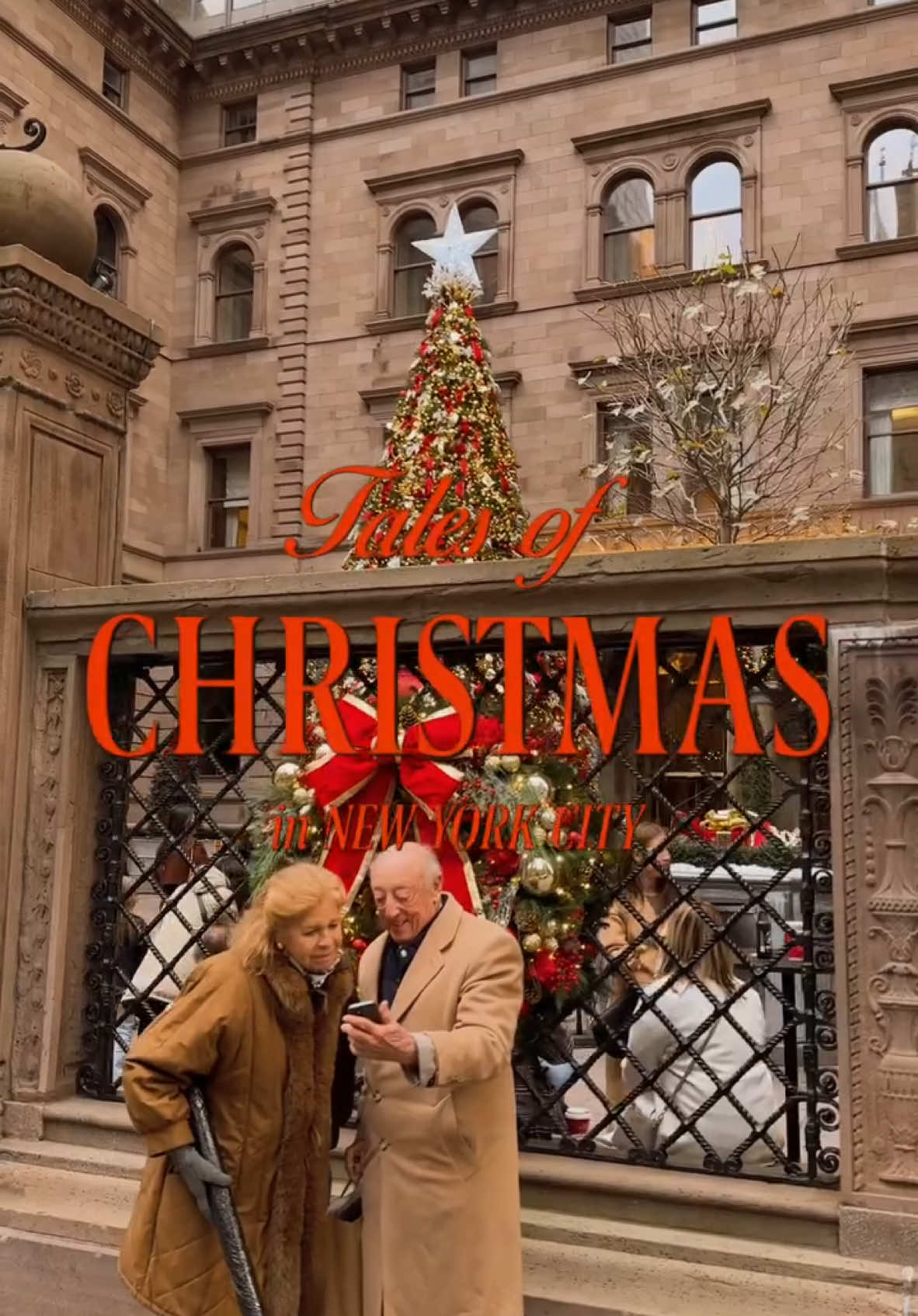 the smell of candied nuts (4 nuts) roasting, yuletide carols flowing through the air, and folks dressed up in bundled clothes: these are just a few scenes of life in manhattan from the past week 🎄🌇🎅🏻✨ shot on iphone 16 pro max 4k at 30fps christmas in new york #ethanbarberco #christmasinnewyork #christmas#newyorkcity #christmastime #nostalgia #nycbucketlist#nycgo #newyorkphotographer #rockefellercenter #homealone2 #december #00s #2000s #rockettes