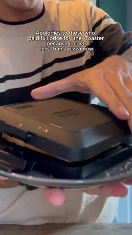 The toast is delicious#TikTokShopBlackFridaySale #TikTokShopBlackFriday #TikTokMadeMeBuyIt #fyp #loveyourmorphy #morphyrichards #toastedsandwich #eatwithtariq #tiktokmademebuyit #blackfriday #bfdeals #blackfridaydeals #toastiemaker #lovemymorphy
